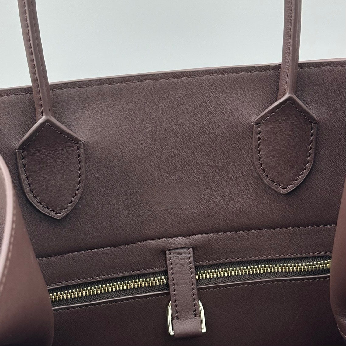 Buckle-detail leather tote bag