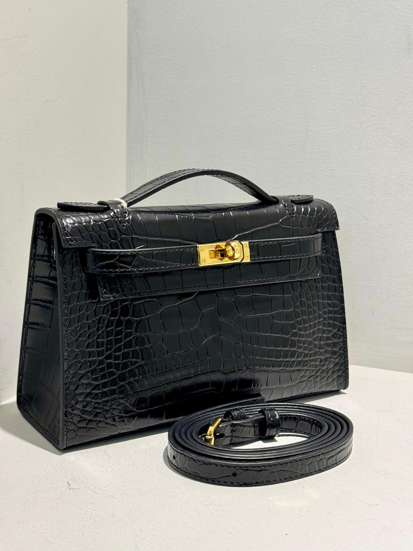 Kelly Inspired Embossed Leather Bag - 22cm