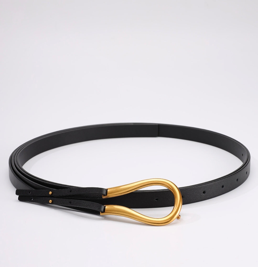 Versatile Sleek Leather Belt