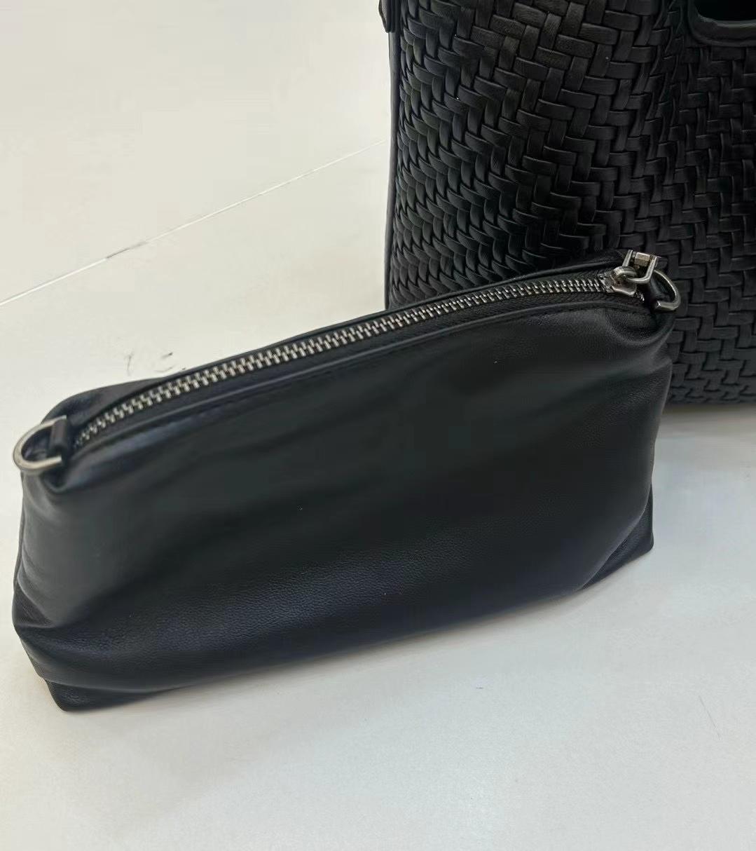 Versatile handmade handbag